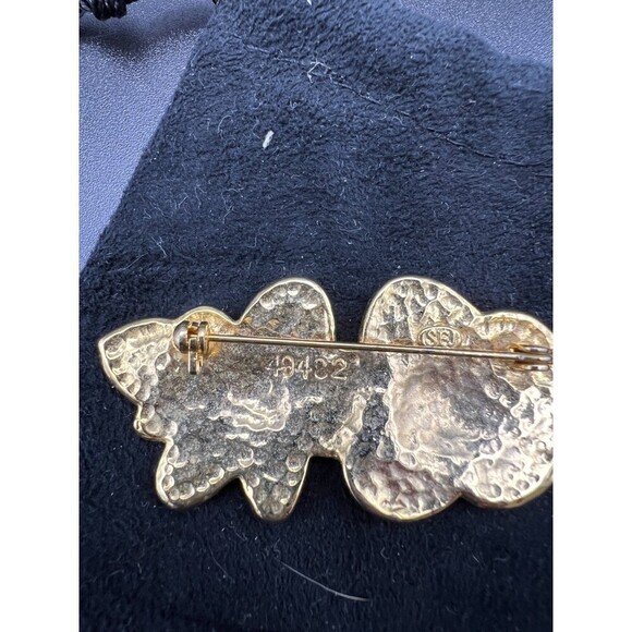 Happy Flowers Enamel Pin - Picture 4 of 4